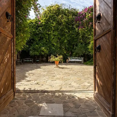 Tenuta Donna Vittoria - Bouganville